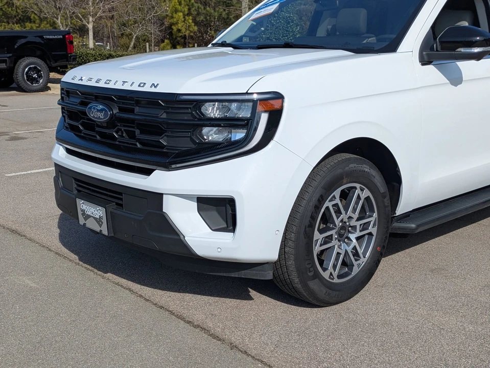 2025 Ford Expedition 5th Gen - Image 10 of 21