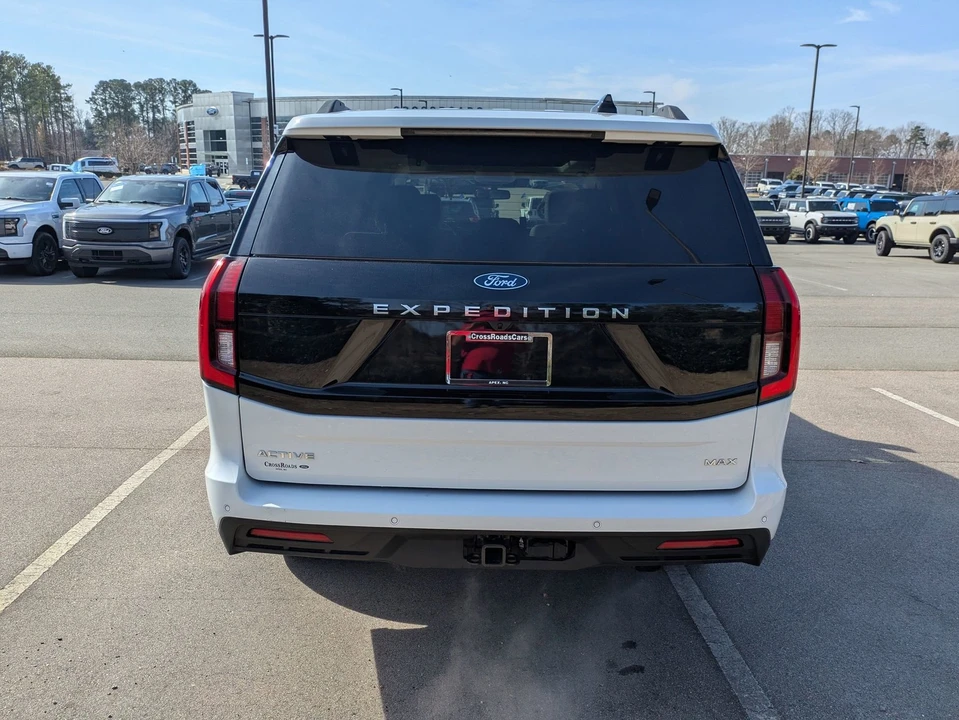 2025 Ford Expedition 5th Gen - Image 5 of 21