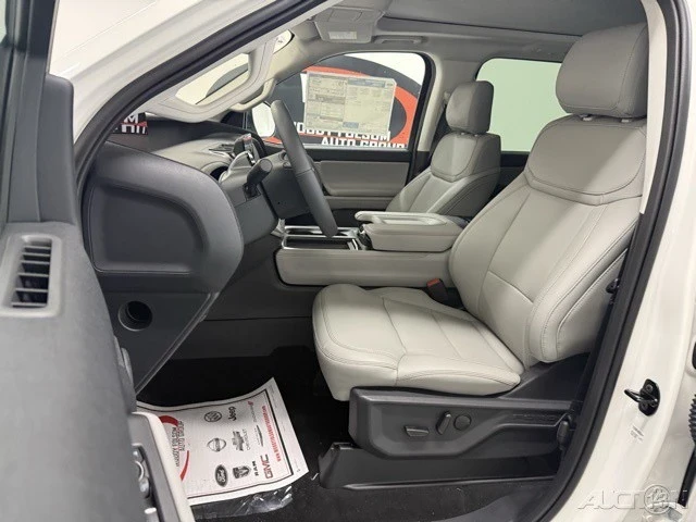 2025 Ford Expedition 5th Gen - Image 11 of 12