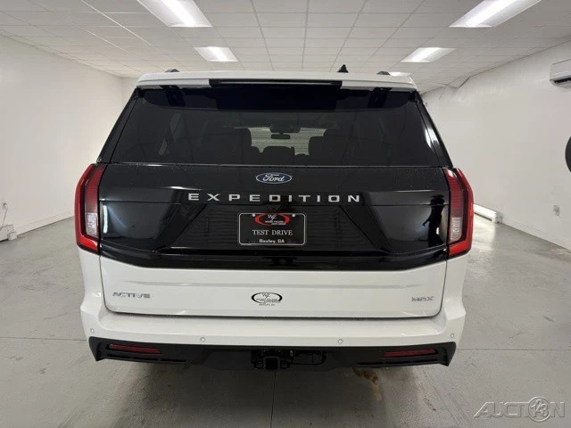 2025 Ford Expedition 5th Gen - Image 6 of 12