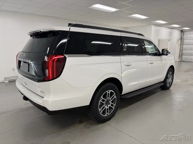 2025 Ford Expedition 5th Gen - Image 5 of 12