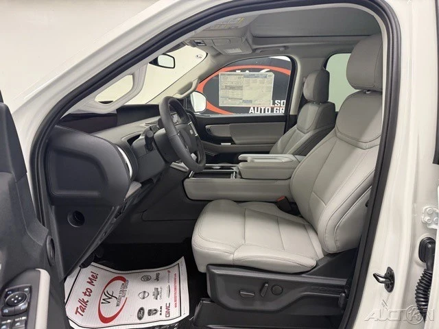 2025 Ford Expedition 5th Gen - Image 10 of 12