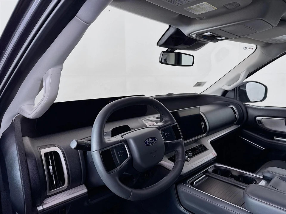 2025 Ford Expedition 5th Gen - Image 9 of 21
