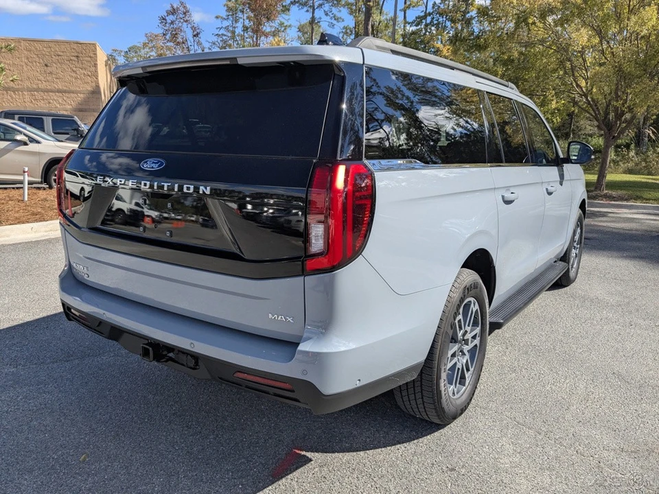 2025 Ford Expedition 5th Gen - Image 4 of 21
