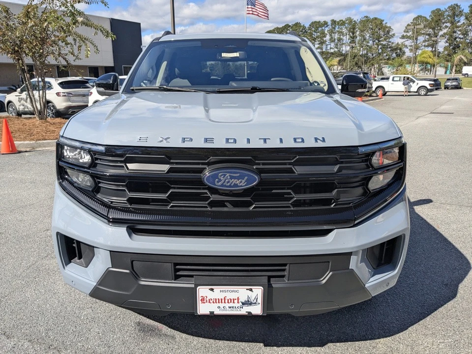 2025 Ford Expedition 5th Gen - Image 9 of 21