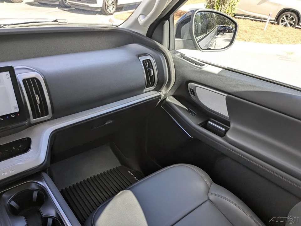 2025 Ford Expedition 5th Gen - Image 18 of 21