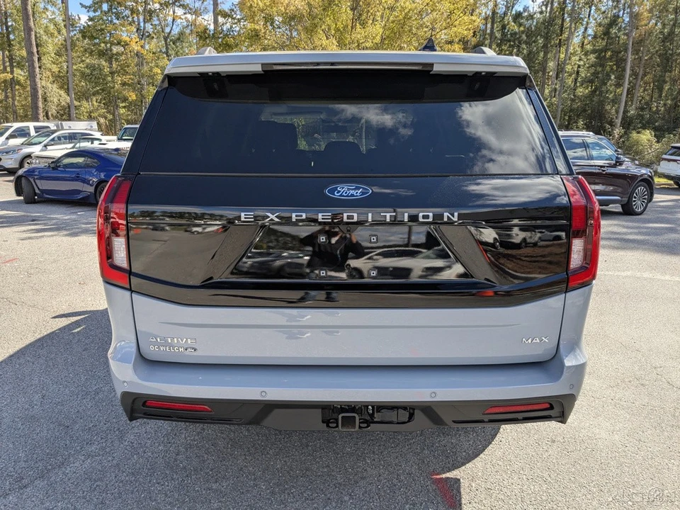 2025 Ford Expedition 5th Gen - Image 5 of 21