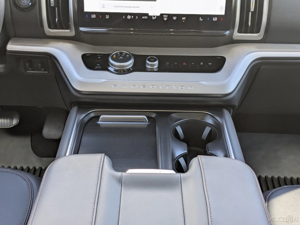 2025 Ford Expedition 5th Gen - Image 20 of 21