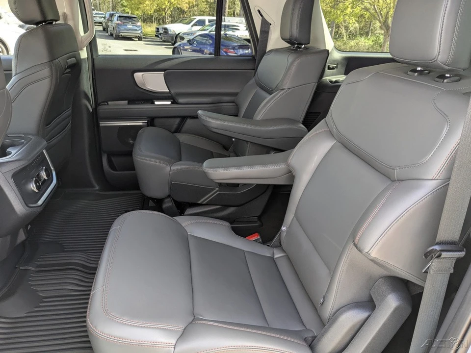 2025 Ford Expedition 5th Gen - Image 15 of 21