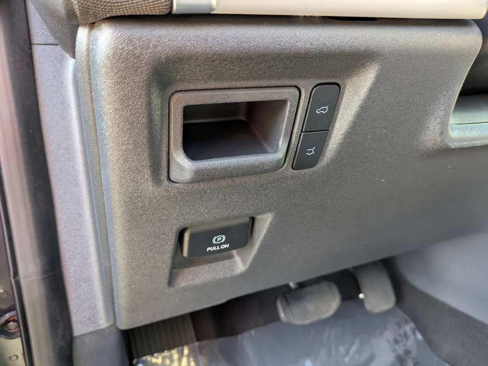 2025 Ford Expedition 5th Gen - Image 17 of 31