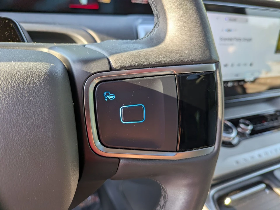 2025 Ford Expedition 5th Gen - Image 19 of 31