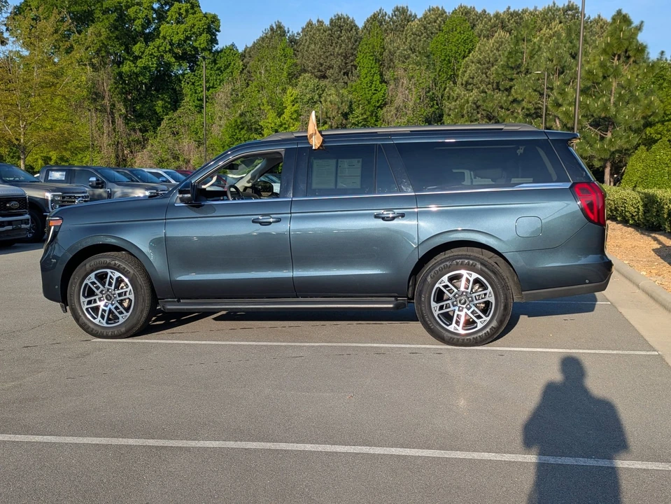 2025 Ford Expedition 5th Gen - Image 7 of 31