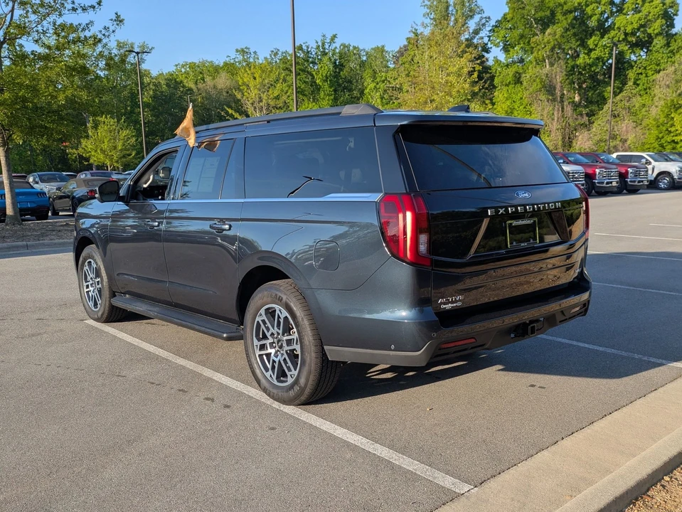 2025 Ford Expedition 5th Gen - Image 6 of 31