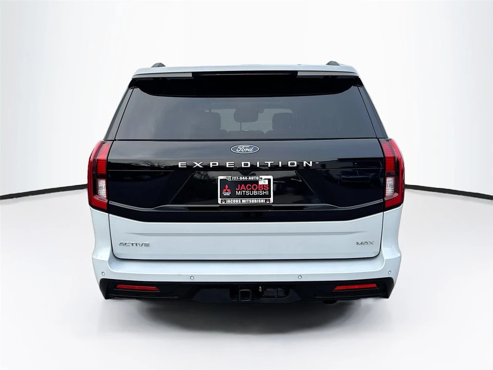 2025 Ford Expedition 5th Gen - Image 5 of 21