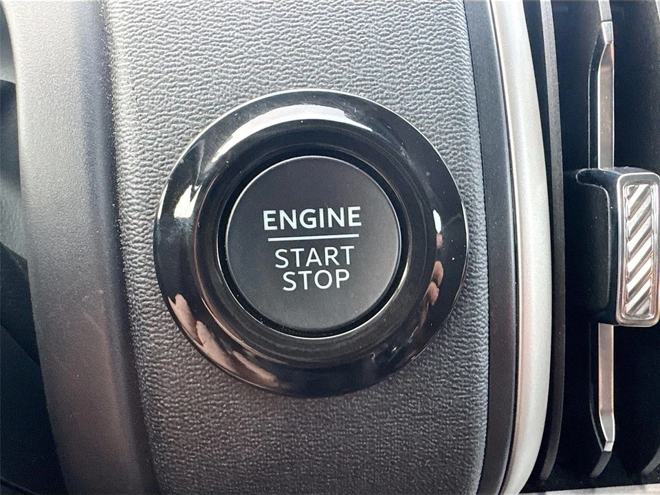 2025 Ford Expedition 5th Gen - Image 17 of 21