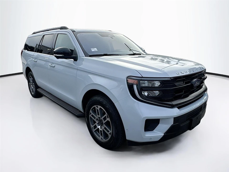 2025 Ford Expedition 5th Gen - Image 2 of 21