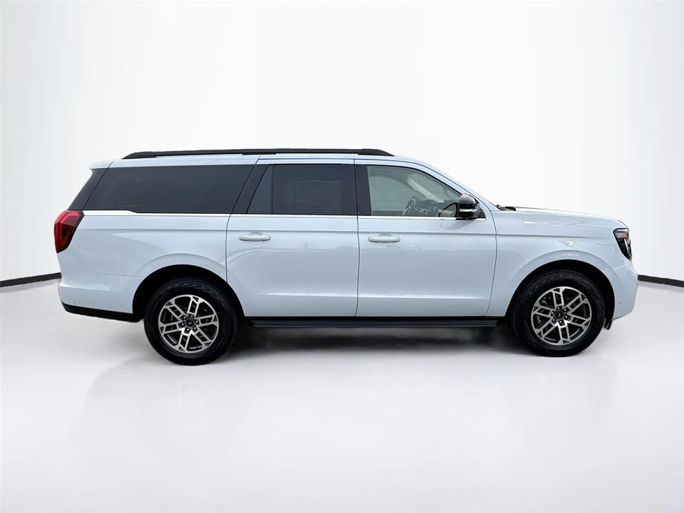 2025 Ford Expedition 5th Gen - Image 4 of 21