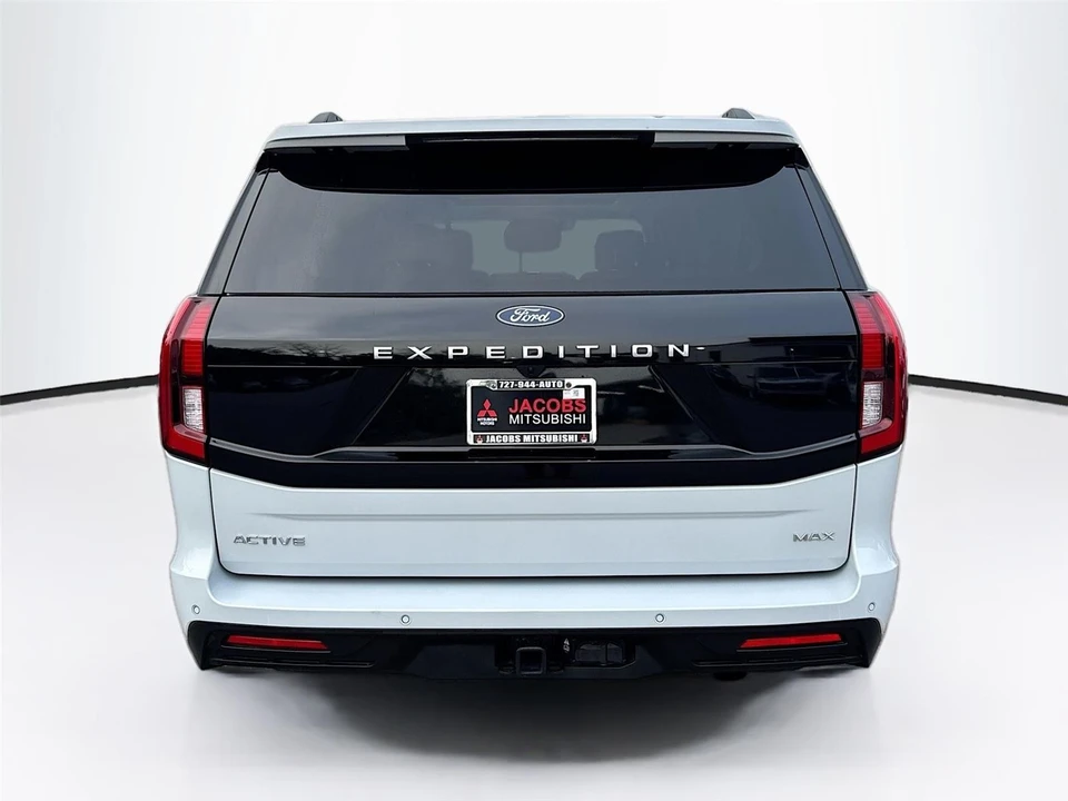 2025 Ford Expedition 5th Gen - Image 5 of 21