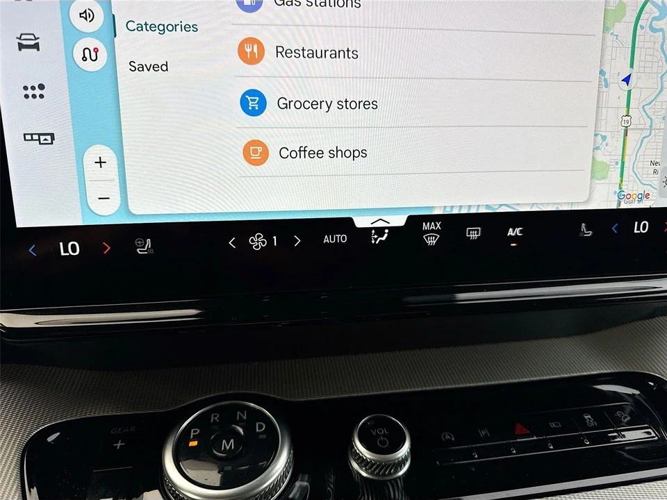 2025 Ford Expedition 5th Gen - Image 18 of 21