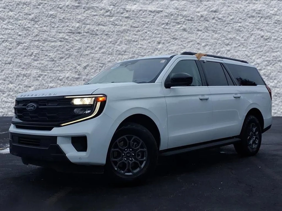 2025 Ford Expedition 5th Gen - Image 3 of 21