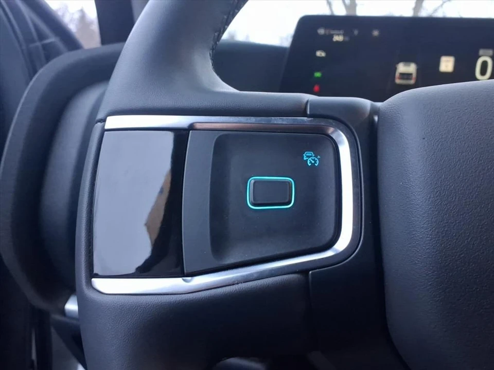 2025 Ford Expedition 5th Gen - Image 18 of 21