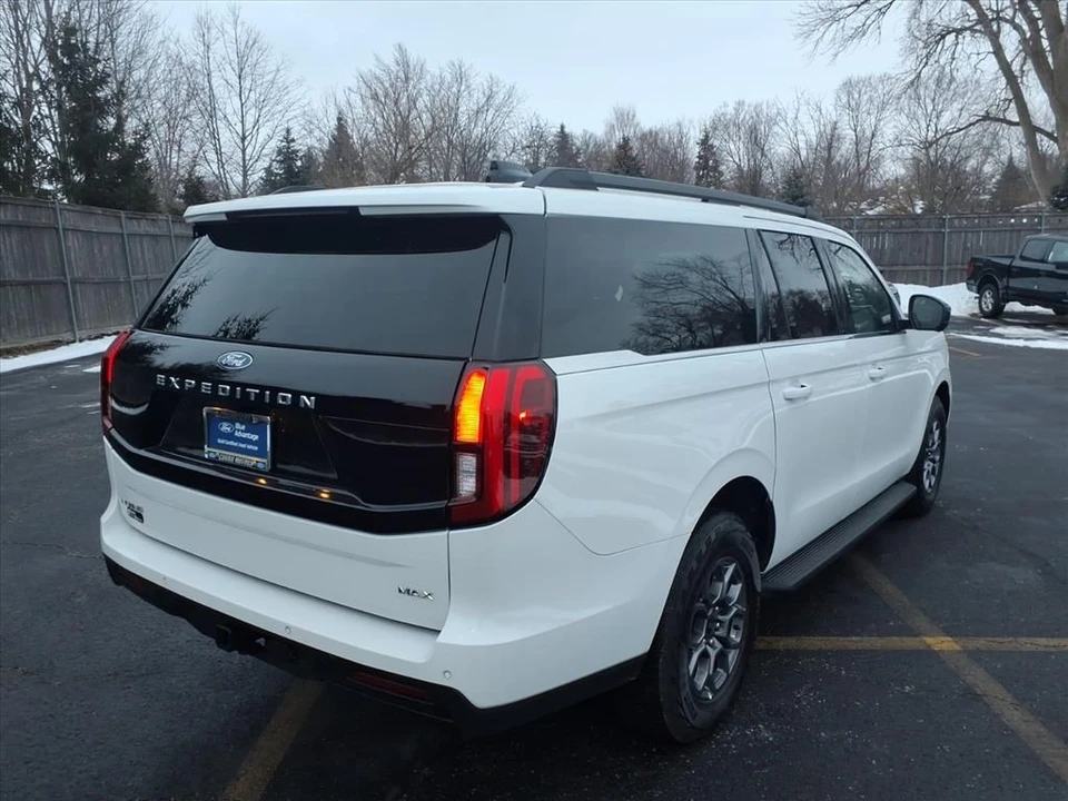 2025 Ford Expedition 5th Gen - Image 7 of 21