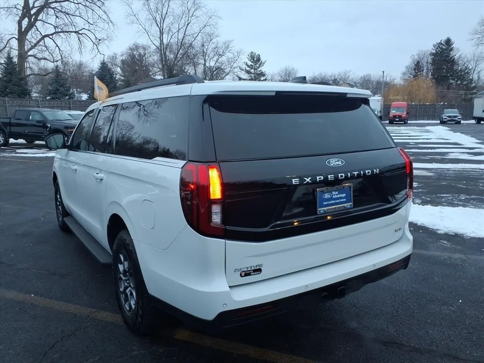 2025 Ford Expedition 5th Gen - Image 5 of 21