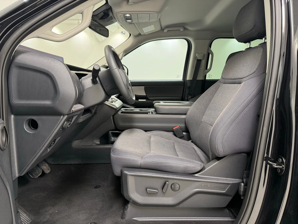 2025 Ford Expedition 5th Gen - Image 16 of 21