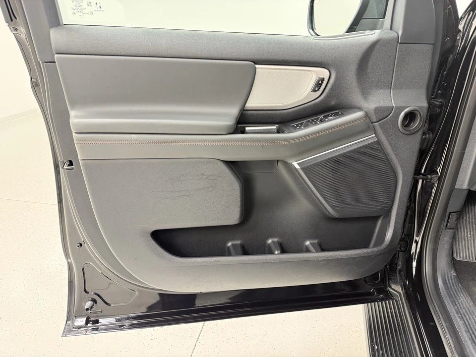2025 Ford Expedition 5th Gen - Image 12 of 12