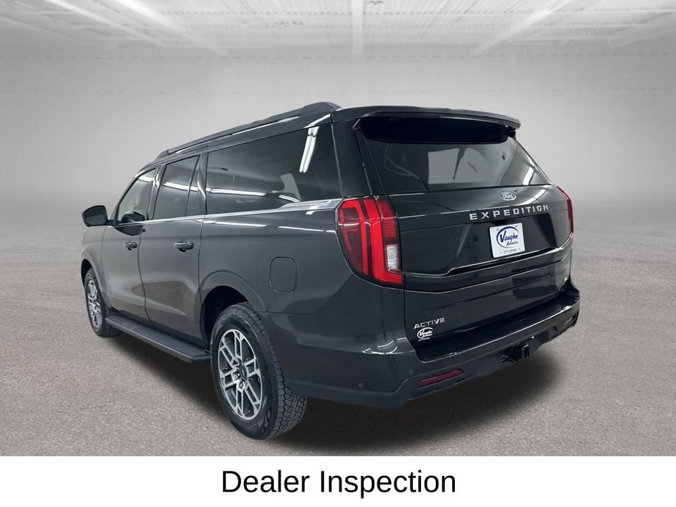 2025 Ford Expedition 5th Gen - Image 9 of 12