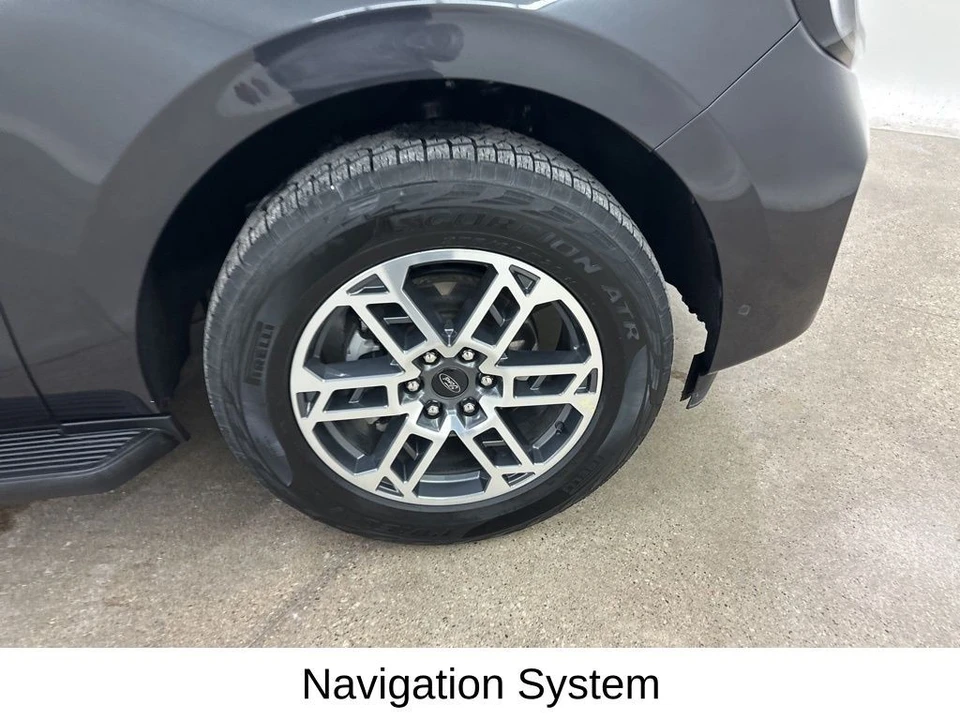 2025 Ford Expedition 5th Gen - Image 15 of 21