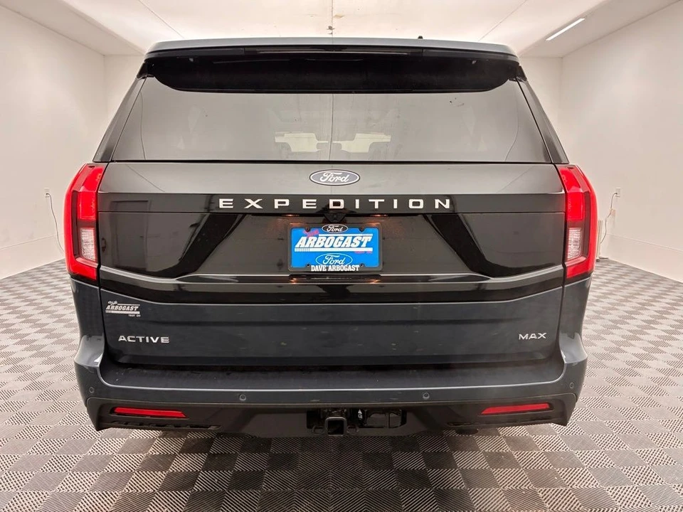 2025 Ford Expedition 5th Gen - Image 10 of 12