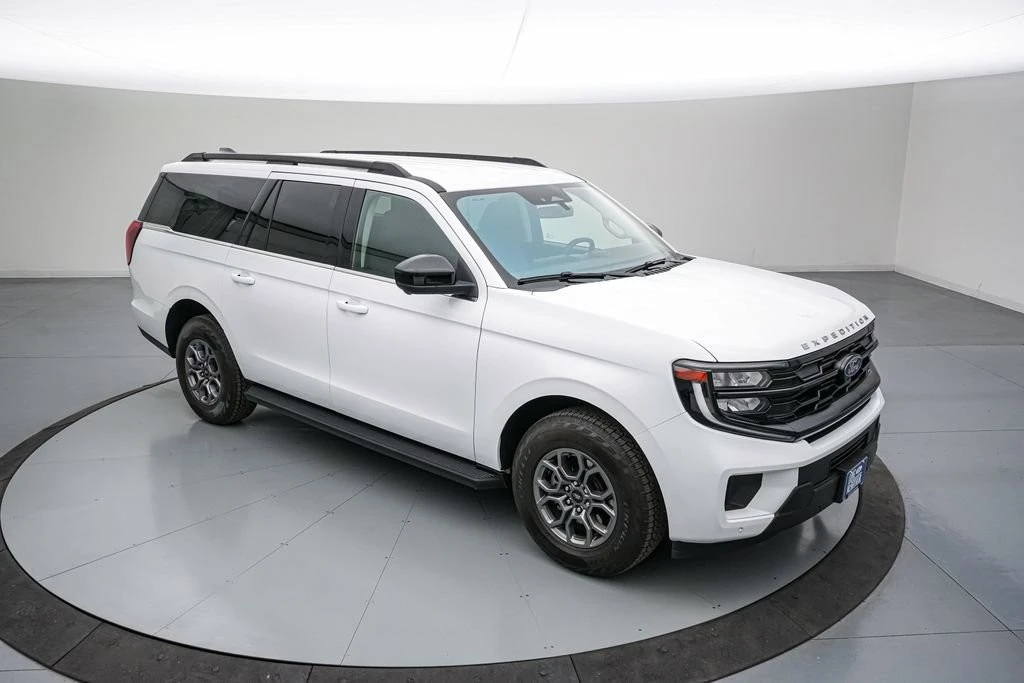 2025 Ford Expedition 5th Gen - Image 2 of 21