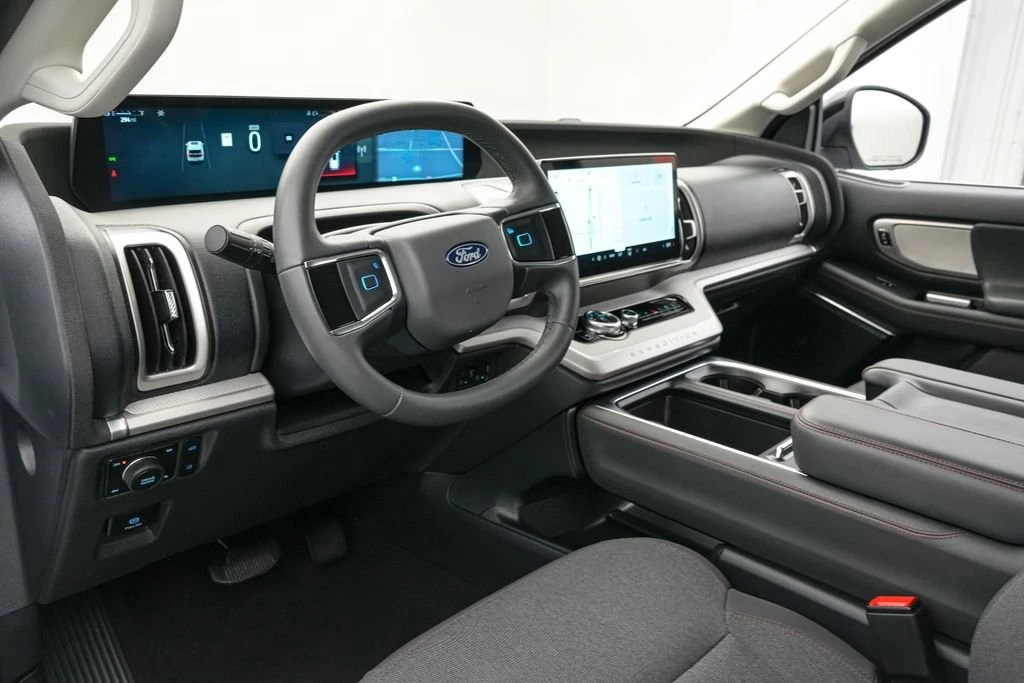 2025 Ford Expedition 5th Gen - Image 13 of 21