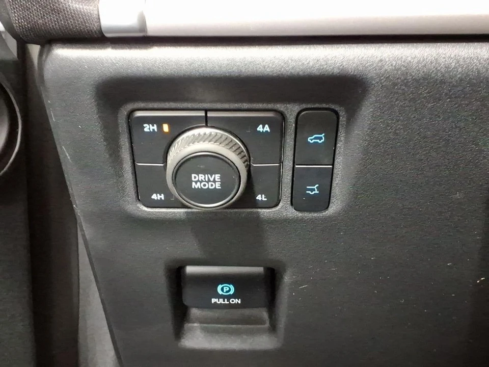 2025 Ford Expedition 5th Gen - Image 16 of 21