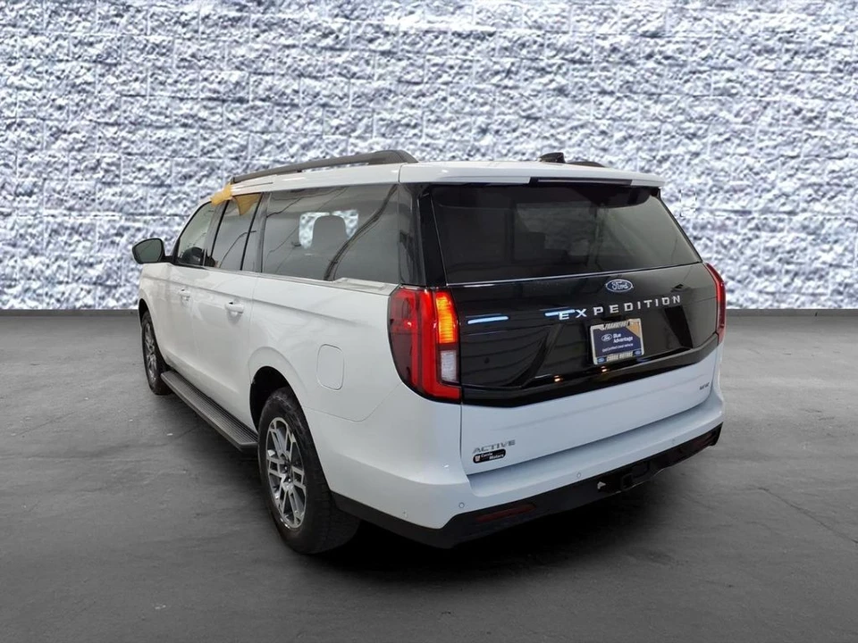 2025 Ford Expedition 5th Gen - Image 4 of 21