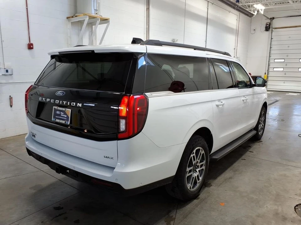 2025 Ford Expedition 5th Gen - Image 6 of 21