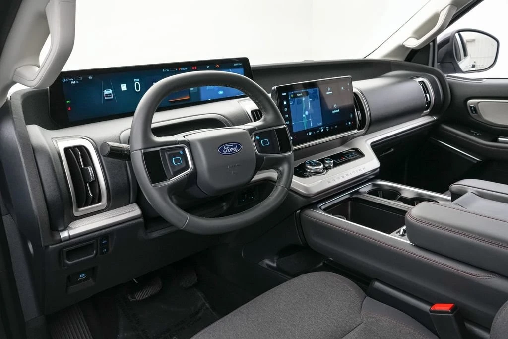 2025 Ford Expedition 5th Gen - Image 13 of 21