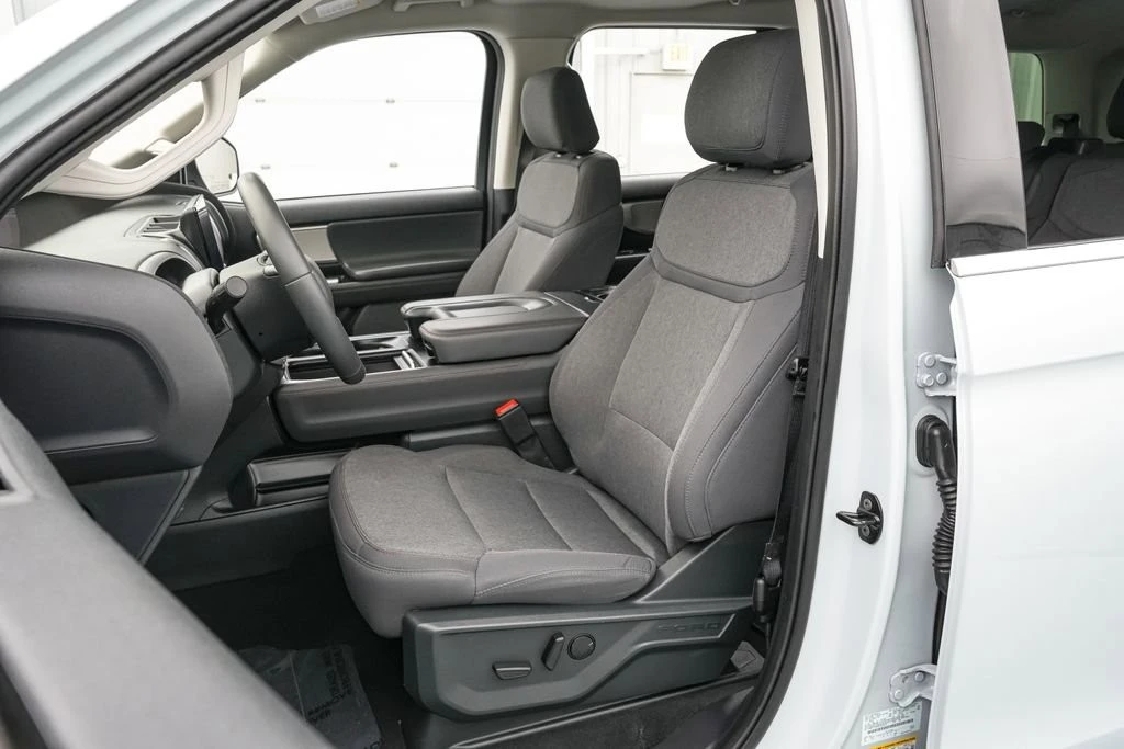 2025 Ford Expedition 5th Gen - Image 12 of 21