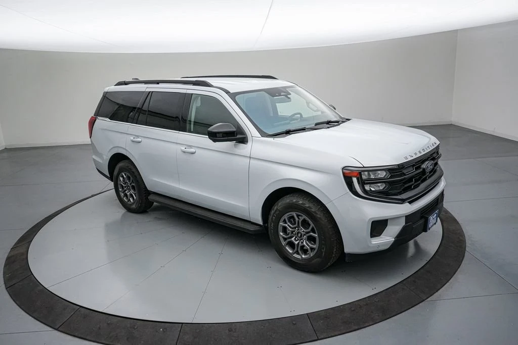 2025 Ford Expedition 5th Gen - Image 2 of 21