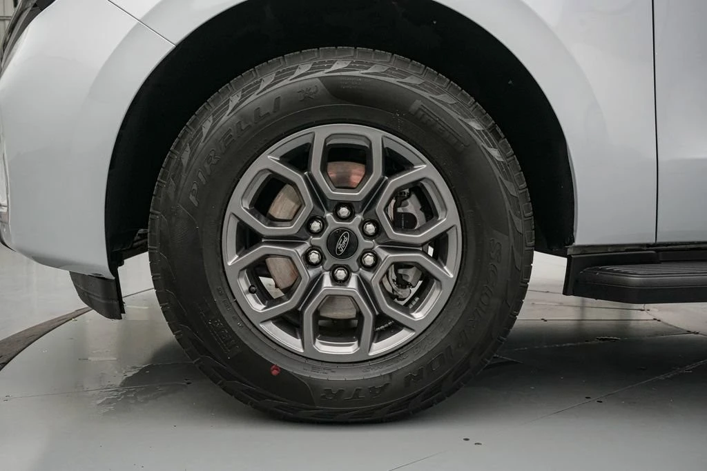 2025 Ford Expedition 5th Gen - Image 11 of 21