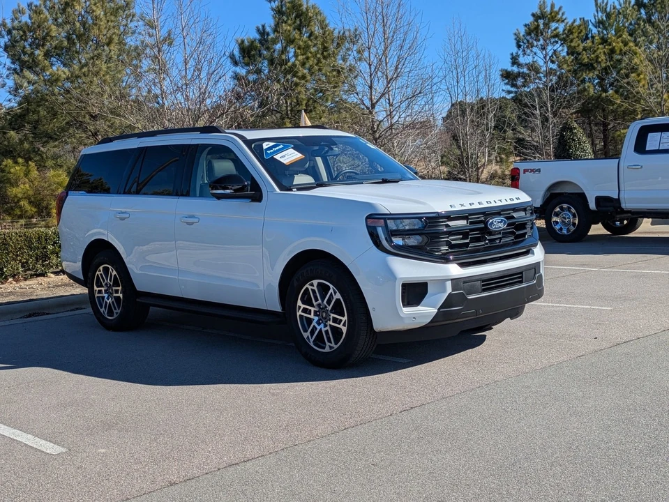2025 Ford Expedition 5th Gen - Image 2 of 12