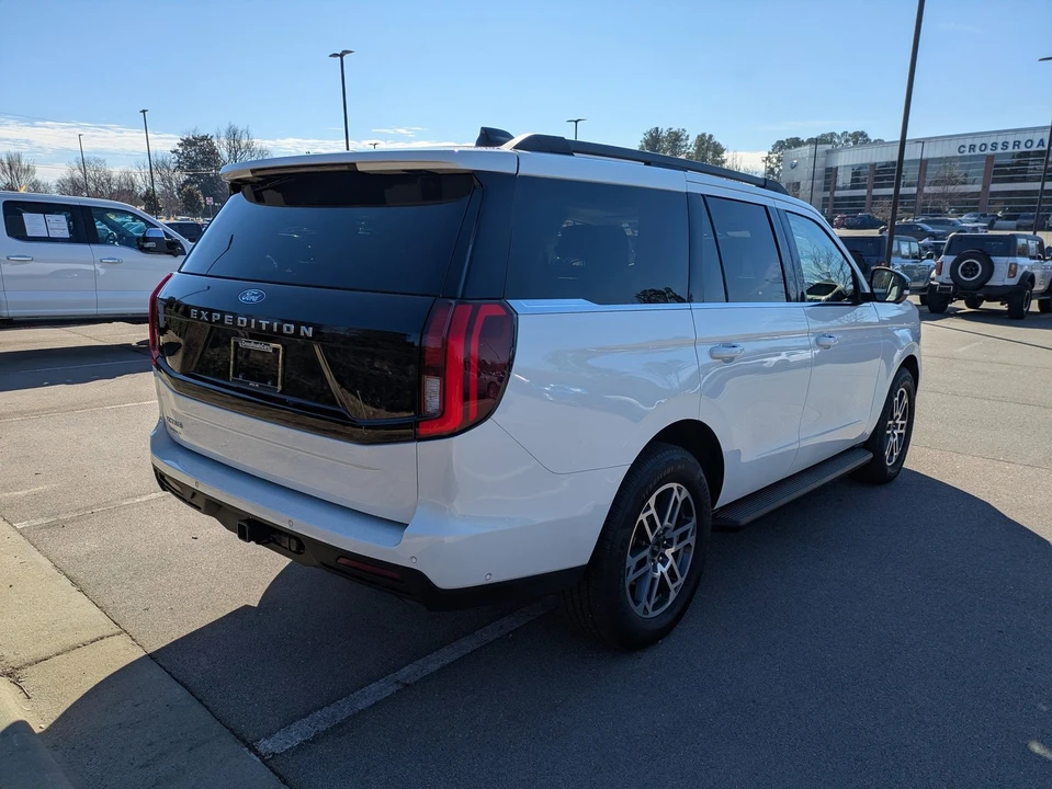 2025 Ford Expedition 5th Gen - Image 4 of 12