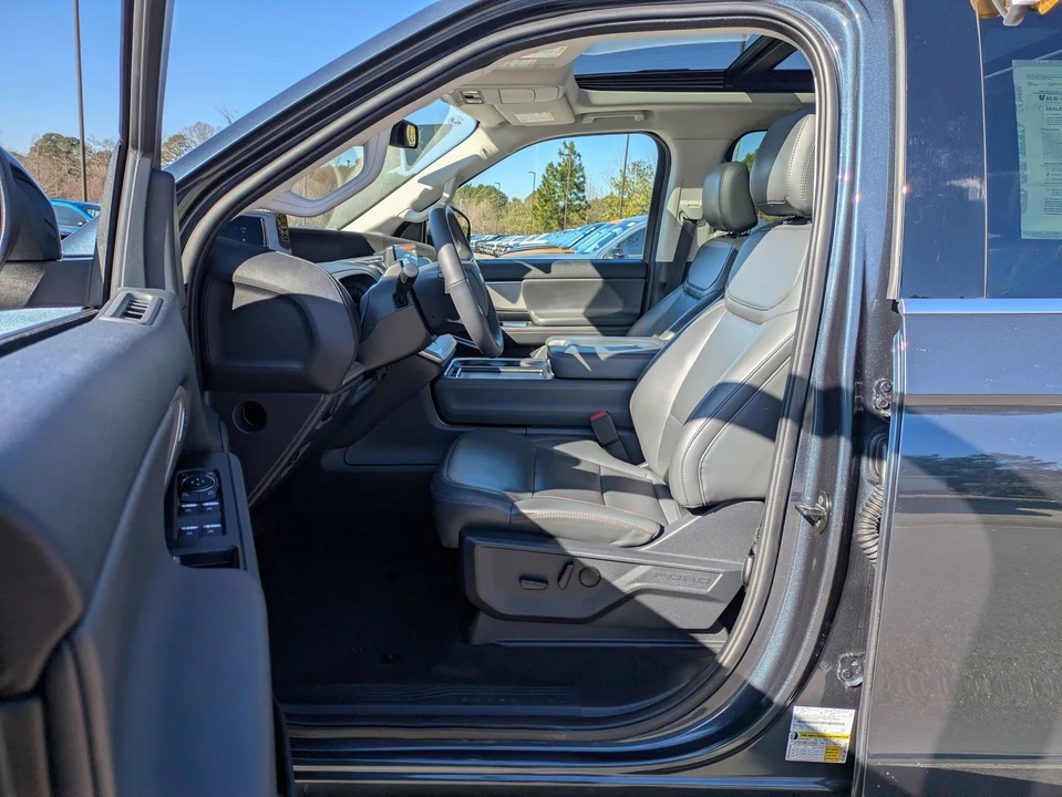 2025 Ford Expedition 5th Gen - Image 12 of 12