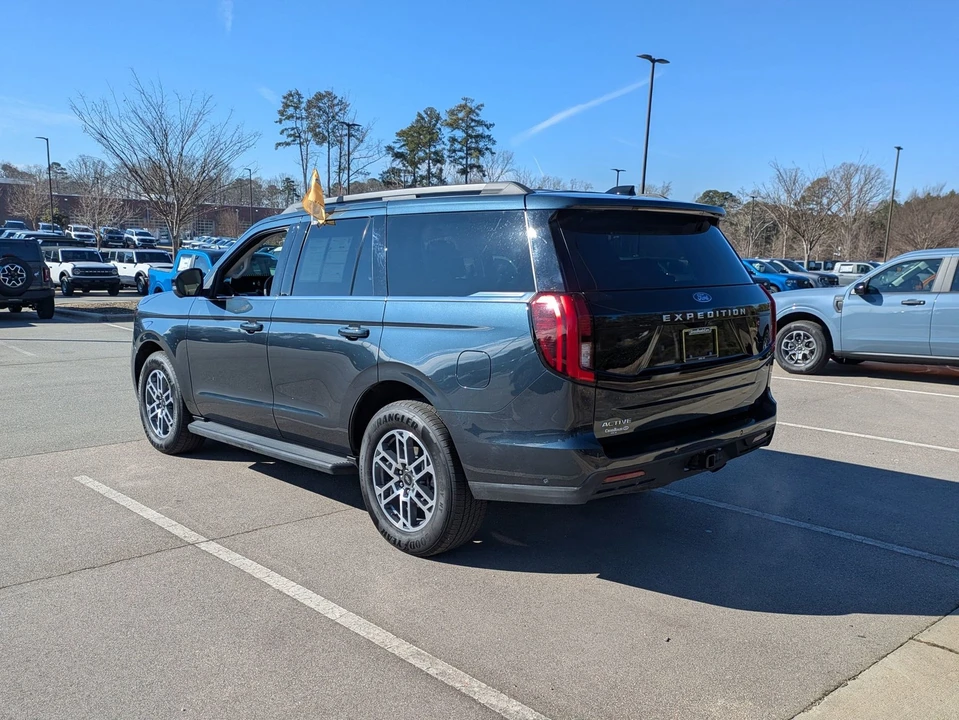 2025 Ford Expedition 5th Gen - Image 6 of 12
