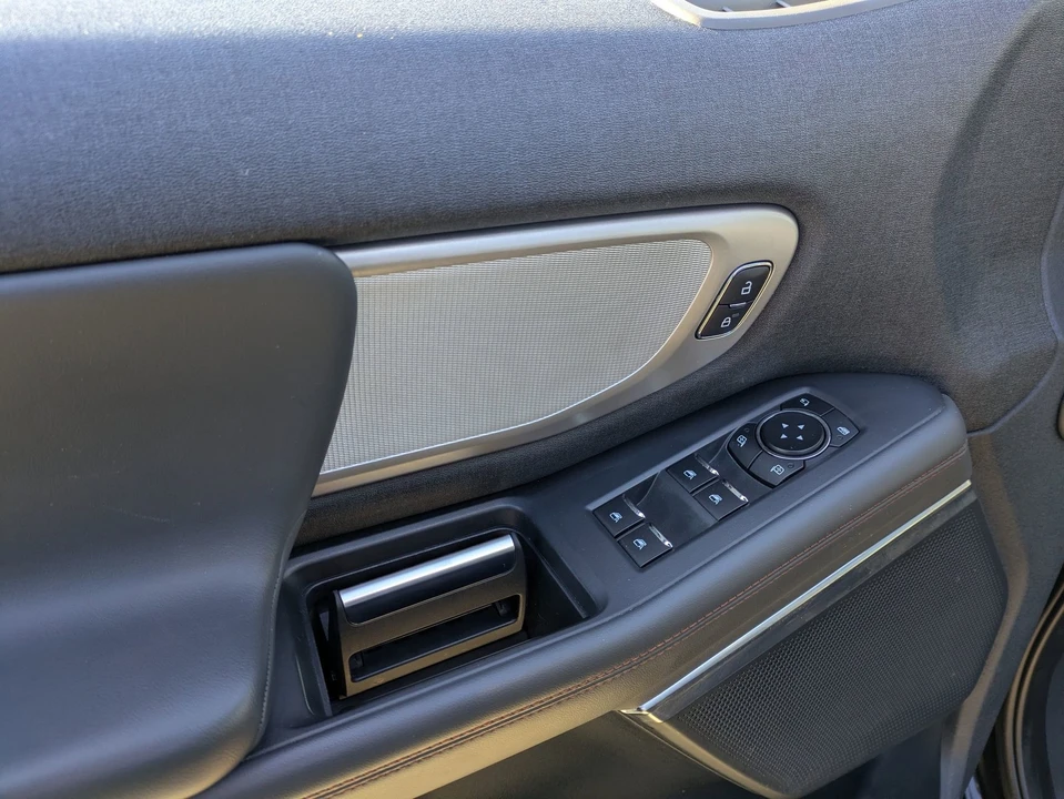2025 Ford Expedition 5th Gen - Image 15 of 21