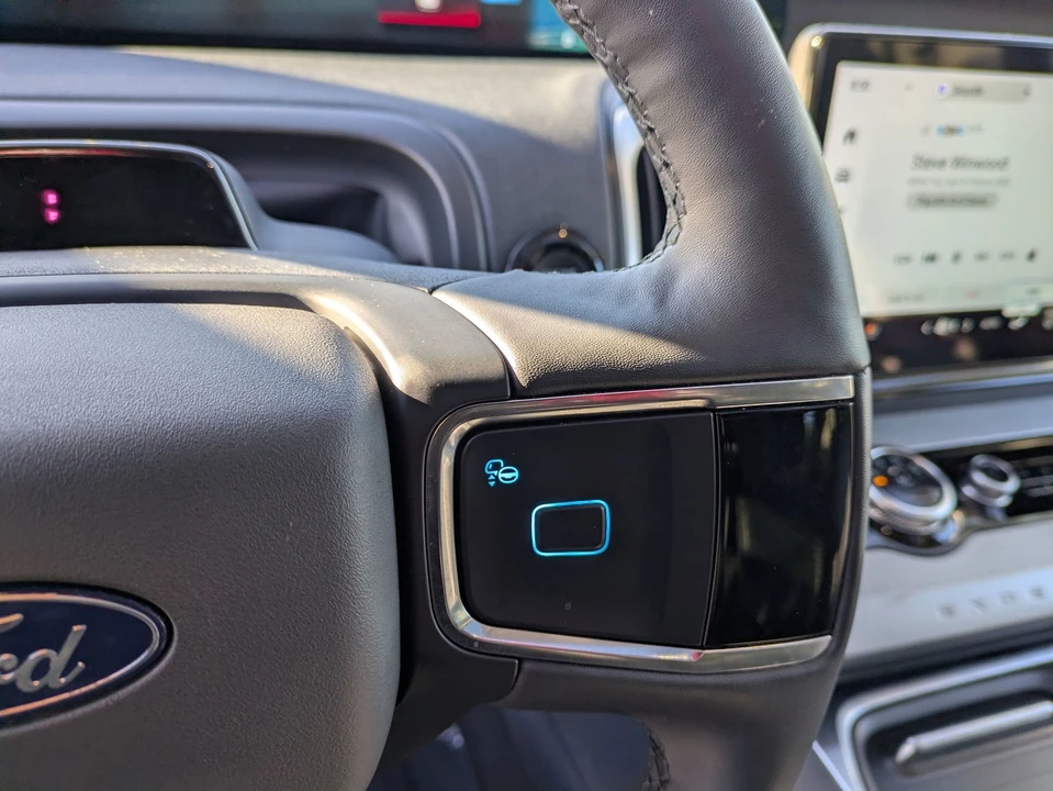 2025 Ford Expedition 5th Gen - Image 18 of 21