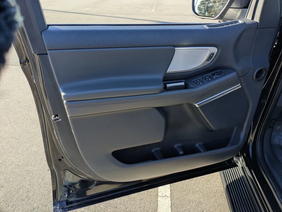 2025 Ford Expedition 5th Gen - Image 14 of 21