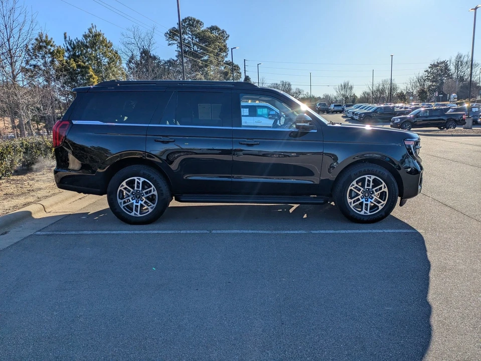 2025 Ford Expedition 5th Gen - Image 3 of 21