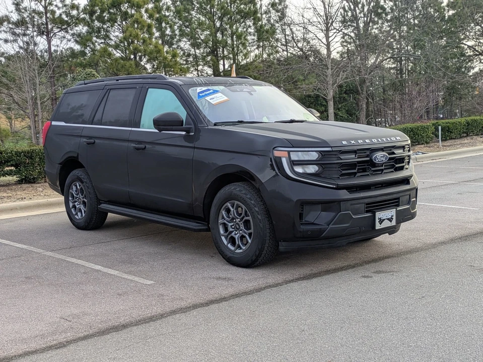 2025 Ford Expedition 5th Gen - Image 2 of 21